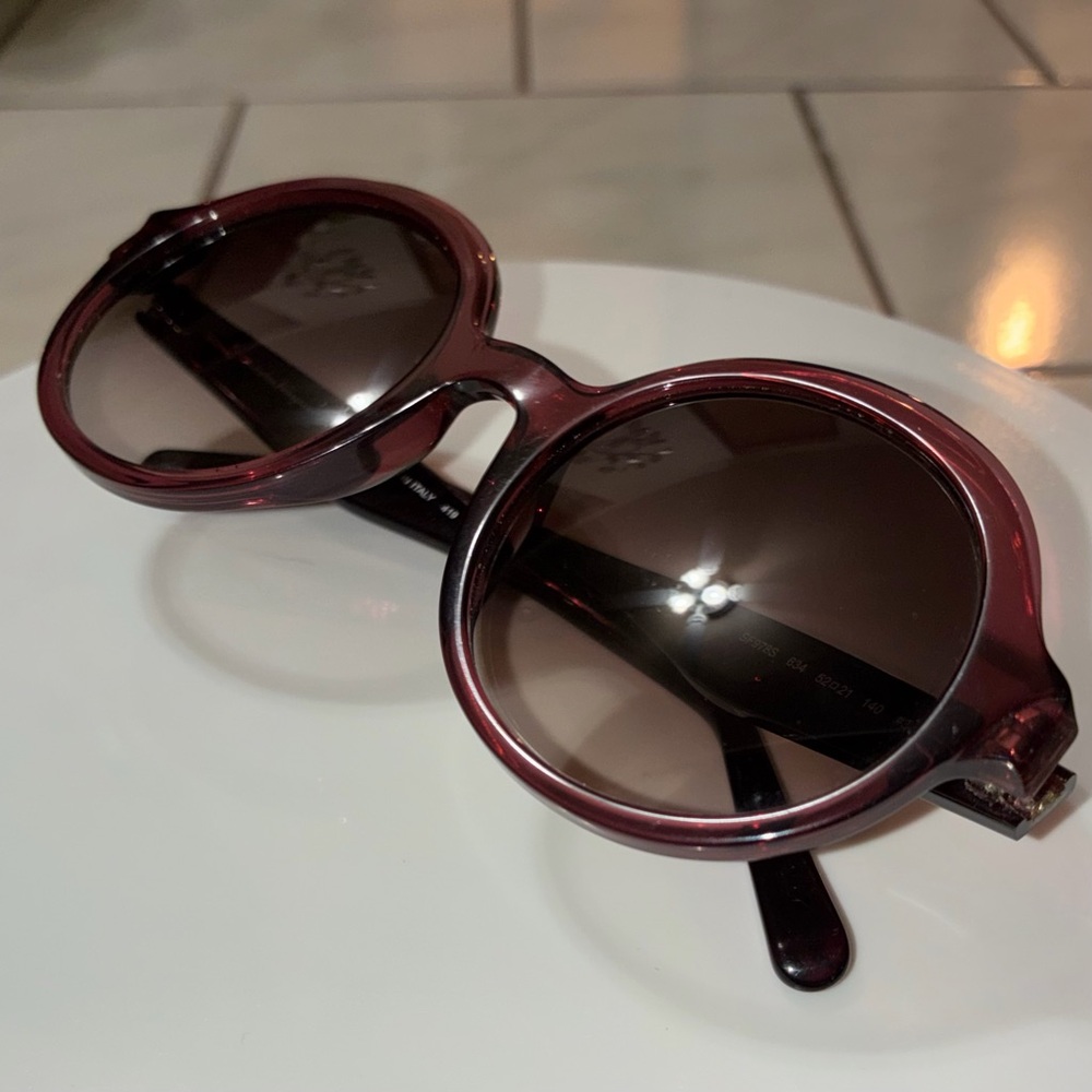 AUTHENTIC SALVATORE FERRAGAMO Crystal Burgundy Sunglass - Picture 5 of 10